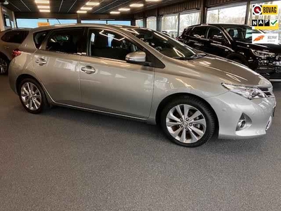 Toyota Auris 1.8 Hybrid Lease