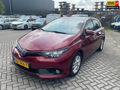 Toyota Auris Benzine