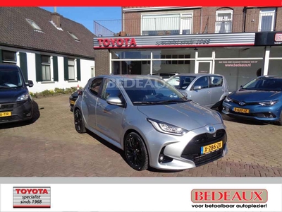 Toyota Yaris 1.5 Hybrid 116pk CVT Dynamic Edition bij Toyota specialist sinds 1968