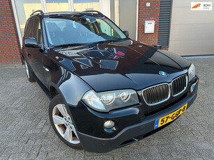 BMW X3 2.0i Introduction / Navi / Leder / PDC / Cruise