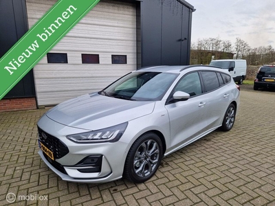 Ford Focus Wagon 1.0 EcoBoost Hybrid ST Line X