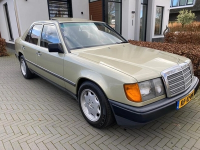 Mercedes-Benz 200-280 (W124) 230 E Automaat APK 30-10-25