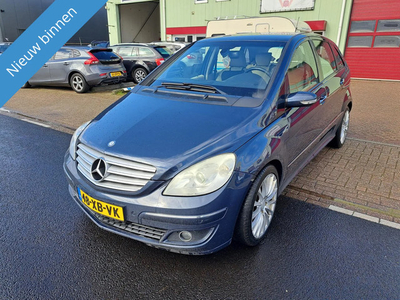 Mercedes-Benz B-Klasse 180 CDI Elegance 6bak 110pk 5drs Airco nap