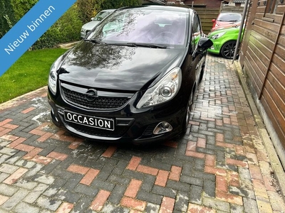 Opel Corsa 1.6 16v Turbo OPC (bj 2011)