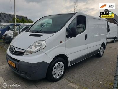 Opel Vivaro bestel 2.0i benzine L1H1 122587 km nap