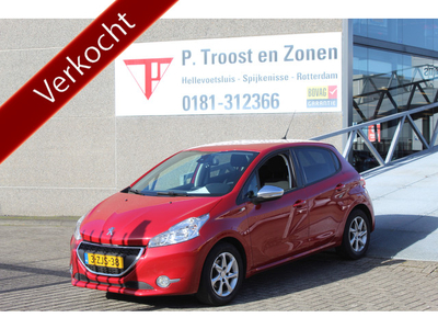 Peugeot 208 1.2 PureTech Style Pack Navigatie,Cruise control,Climate control,Mistlampen,Parkeersensoren