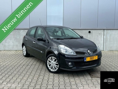 Renault Clio Dynamic NW Distrbutieriem NAP velgen Airco