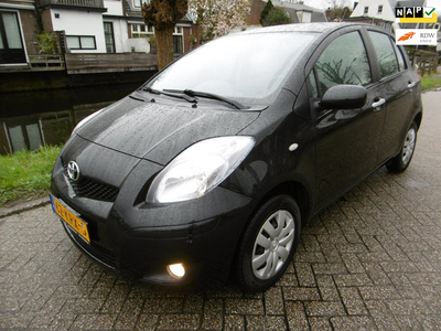 Toyota Yaris 1.3 VVTi 101pk 5-deurs 6-bak Clima 102.000km Historie Degelijk