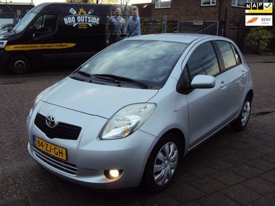 Toyota Yaris 1.3 VVTi Sol