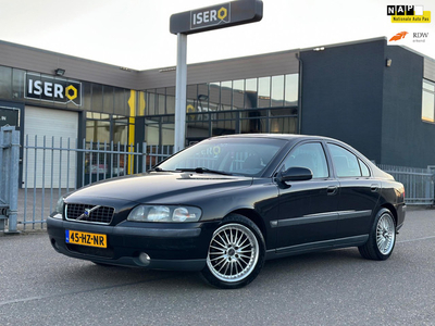 Volvo S60 2.4/LEUKE WAGEN/GOED ONDERHOUDEN/DISTRUBUTIE RIEM VV/APK 09-12-2024