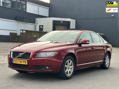 Volvo S80 2.5 T Momentum/LPG/SCHUIFDAK/PDC/NAVI/LEDER/