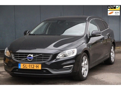 Volvo V60 2.0 D4 Momentum Navigatie/Parkeersensor