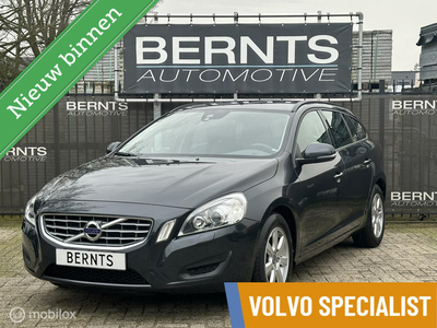 Volvo V60 T3|Navi|Leder|Trekhaakafneembaar|Stoelverwarming