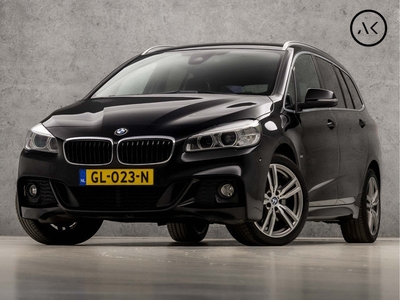 BMW 2 Serie Gran Tourer 220i M Sport 7 Persoons 192Pk Automaat (GROOT NAVI, M-PAKKET, MEMORY SEATS, HARMAN/KARDON, STOELVERWARMING, HEAD-UP DISPLAY, LEDER, GETINT GLAS, ELEK ACHTERKLEP, CAMERA, ZWART HEMEL, NIEUWSTAAT)