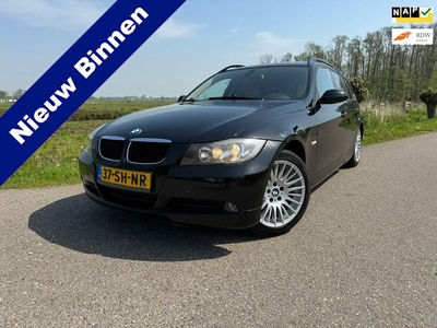 BMW 3-serie Touring 320i High Executive / Orginele NL Auto