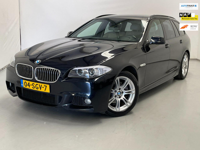 BMW 5-serie Touring 520i High Executive / M Pakket / Leder / Stoelverwarming