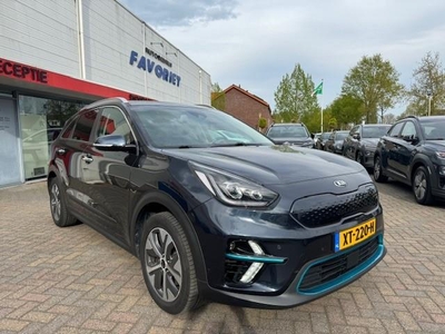 Kia e-Niro EXECUTIVELINE 64KWH/LEER/NAV/ACARPLAY/XENON/FABRIEKSGARANTIE