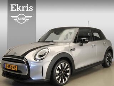 Mini COOPER 5-deurs Camden Plus Edition / Automaat / Sportstoelen / Navigatie / PDC / LED / Alu wielen 17 inch