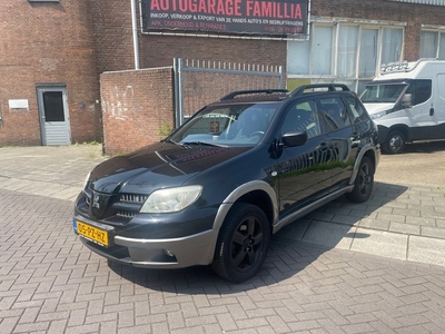 Mitsubishi Outlander 2.4 Sport 4WD