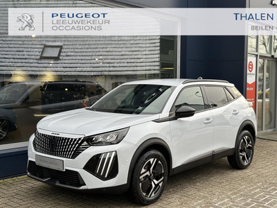 Peugeot 2008 1.2 Turbo 100 PK Allure € 4.000,- Demo korting | 2024 | Nieuwste Model ! | Digitaal Instrumentarium | HD Camera | Full Screen Navigatie | LED Verlichting | Climate Control | Lichtmetalen Velgen | Draadloze Apple Carplay & Android Auto |