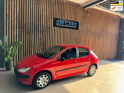 Peugeot 206 1.1 XR [bj 2005] 5DRSNieuwe APK