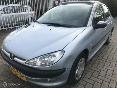 Peugeot 206 1.4 X-line