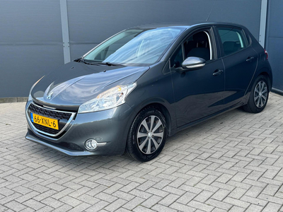 Peugeot 208 1.4 VTi Envy 5 Deurs / Navi / Pdc / 68.000 km Nap !!