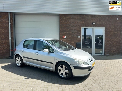 Peugeot 307 2.0-16V AUTOMAATAIRCONIEUWE APKSTOELVERWAR