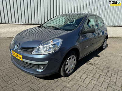 Renault Clio 1.2-16V Special Line