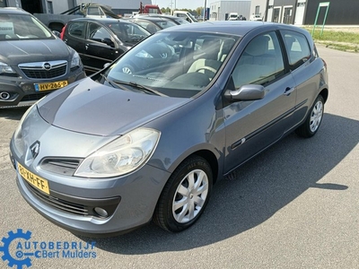 Renault Clio 1.4-16V Privilège