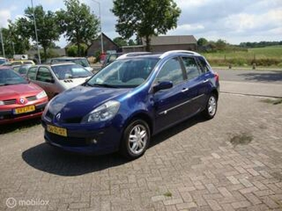 Renault CLIO Estate 1.6-16V Dynamique