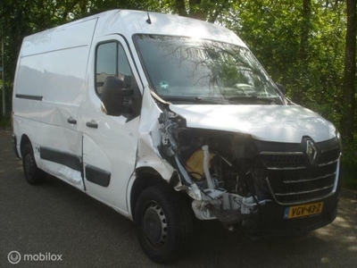 Renault Master T35 2.3 dCi 135 L2H2 6 bak airco navi. cruise