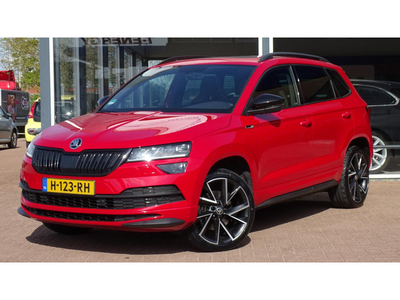 Skoda Karoq 1.5 TSI ACT Sportline Business | Automaat | Panodak | Virt. Cockpit | Trekhaak | PDC | Vol opties