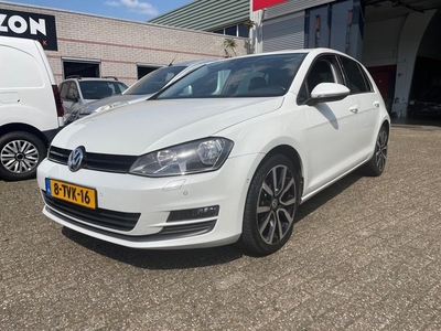 Volkswagen Golf 1.4 TSI Highline parelemoer wit veel opties