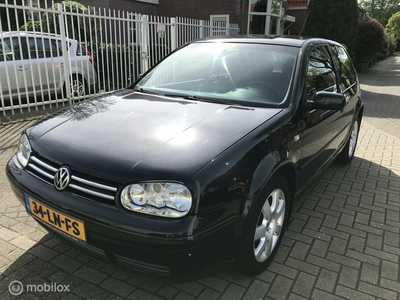 Volkswagen Golf 1.6-16V Oxford