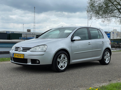 Volkswagen Golf 1.6 FSI Trendline | 129.000 Km NAP | Clima | PDC