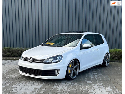 Volkswagen Golf 2.0 GTI