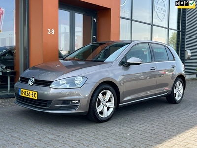 Volkswagen Golf 2.0 TDI6BAKPDCClimaCruiseIsofixCarplay