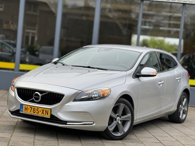 Volvo V40 2.0 T2 Momentum NAVI CRUISE PDC