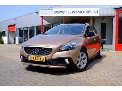 Volvo V40 Cross Country 1.6 D2 Momentum Aut.