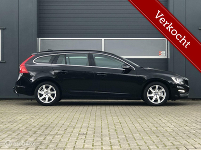 Volvo V60 2.0 D4 Momentum Navi Leder Trekhaak PDC 17inch