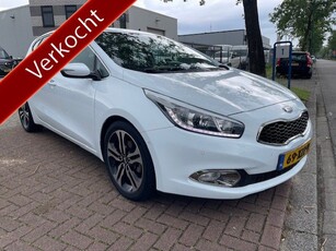 Kia cee'd 1.6 GDI 5deurs 135pk Super Pack 130.000km Airco/ECC,Navigatie,Camera