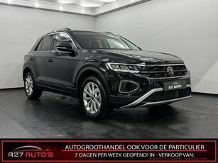 Volkswagen T-Roc 1.5 TSI Life Clima, Apple carplay, Parkeer sensoren, Virtual desk