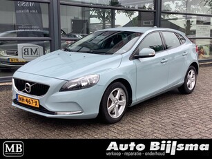 Volvo V40 1.5 T2 Nordic automaat, cruise, zeer net, dealer onderhouden, trekhaak,