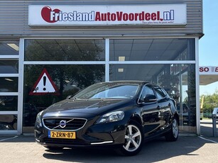 Volvo V40 1.6 D2 Momentum / Adapt. Cruise / Lane Ass. / Dodehoek Detect. / Navi / 2015