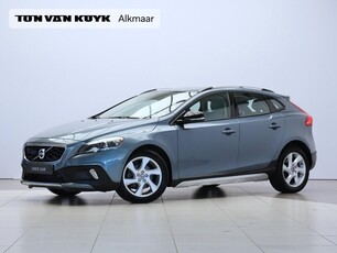 Volvo V40 Cross Country T4 Automaat Summum / Adaptive Cruise Controle / Verwarmbare voorstoelen / BLIS / High Performance Audio / Parkeercamera achter / Park Assist Pilot /