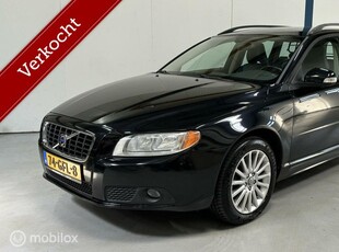 Volvo V70 2.5T Momentum AUTOMAAT / NL-AUTO / NAVI