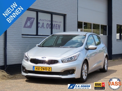 KIA CEE D 1.6 GDI First Edition Navi, Multimediasysteem, Climate control, Led dagrijverlichting etc RIJKLAAR INCL GAR