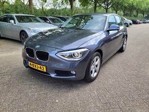 BMW 1-serie 116i Executive, automaat, navigatie, climate