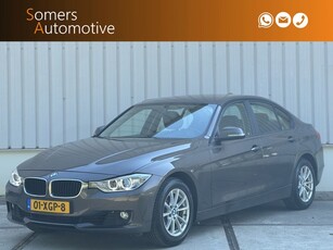 BMW 3-serie 320i High Executive Xenon Navigatie